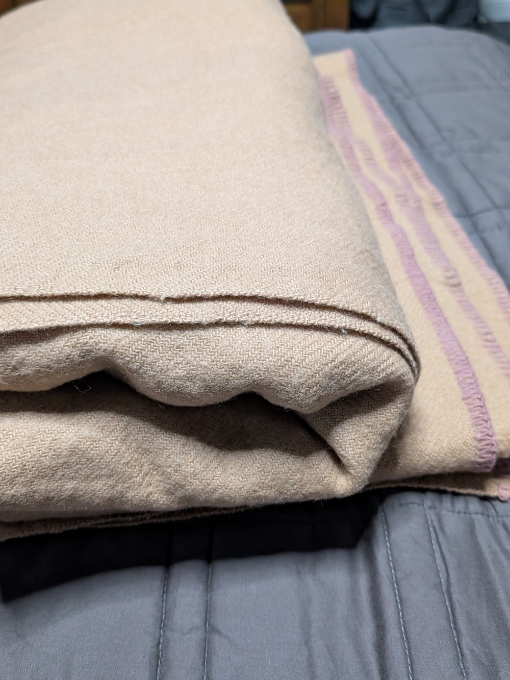 Beige Wool-Blend Throw Blanket with Subtle Pink Trim At End Cottage CottageCabin